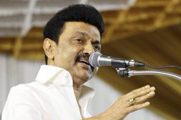 Why did Governor RN Ravi take back his order of removing Minister Senthil Balaji from a cabinet? 