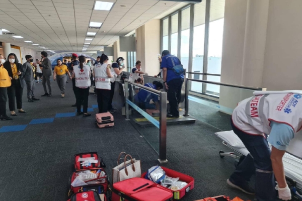 Are escalators dangerous as Woman Loses her Leg in Airports Moving Walkway Are escalators dangerous as Woman Loses her Leg in Airports Moving Walkway
