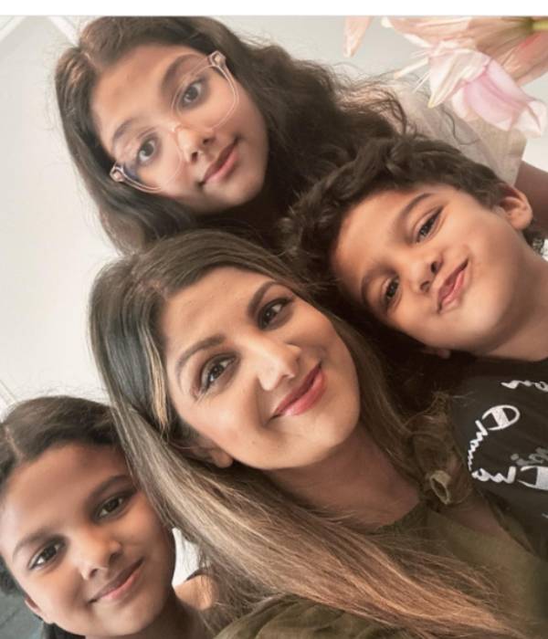 Actress Ramba birthday photo with her children is now going on the internet 