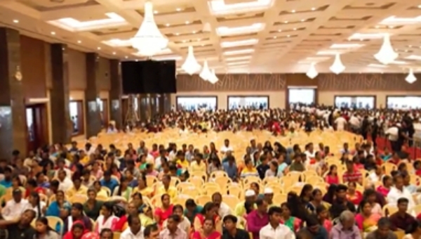 Do you know what are the food served in Vijay students meet function? 