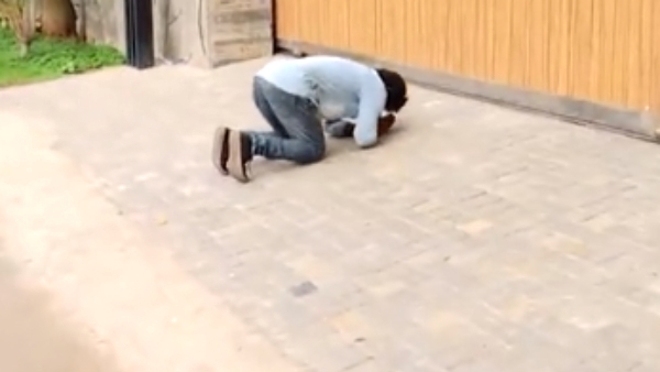 Vijay fan worshiped cctv camera at vijay house 