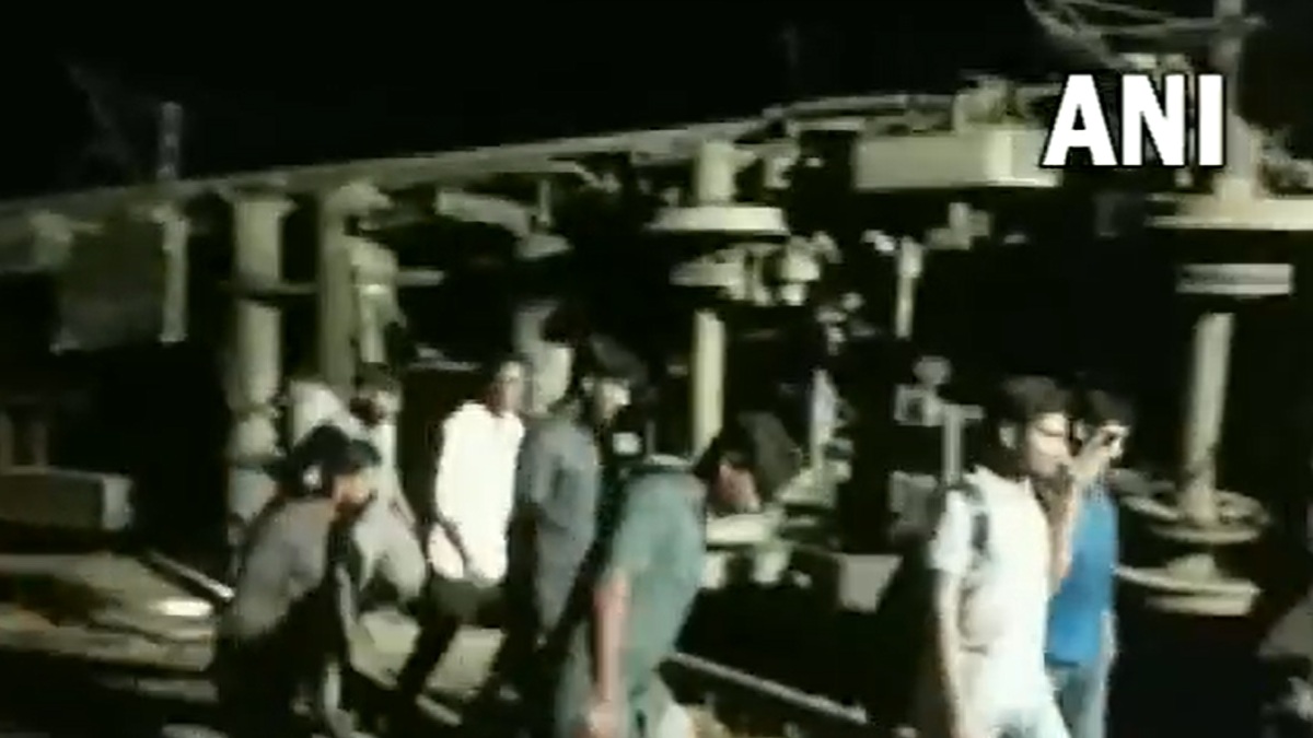 Odisha Train accident: When the train derailment the entire compartment swayed; Traveller narrating 