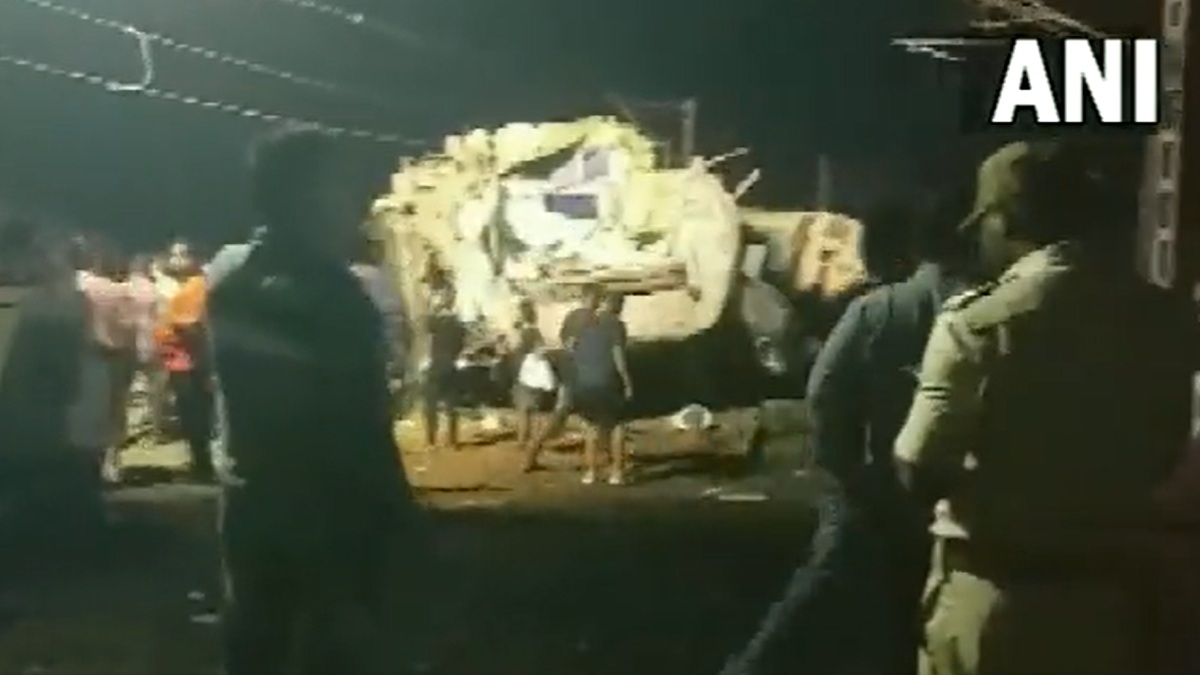 Same Coromandel Express derailed in odisha Jajpur district on 2009 resulting in 16 death