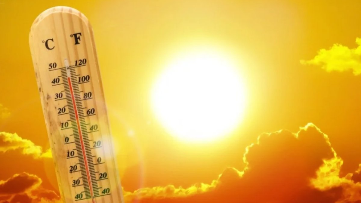 Chennai MET said possibility of rain in 11 districts and temperature will increase over 2-3 degree Chennai MET said possibility of rain in 11 districts and temperature will increase over 2-3 degree