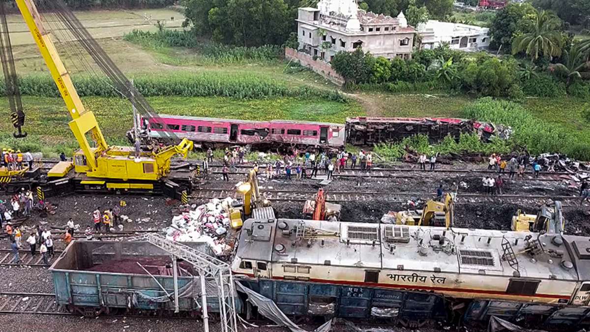 Odisha train accident, three members of the same family were died in west bengal 