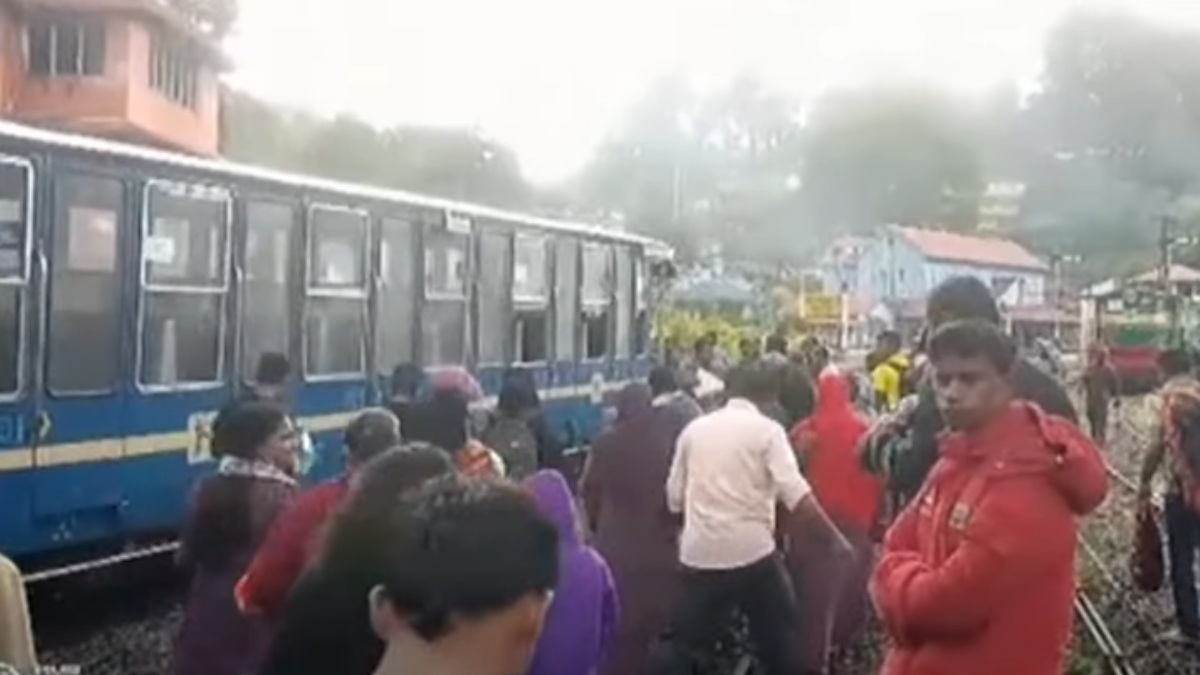 Coonoor to Mettupalayam hills train derails shock 