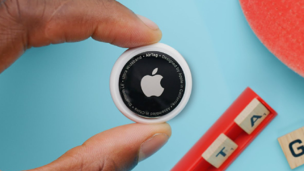 What is JioTag launched and its usages and how is it different from Apple’s AirTag