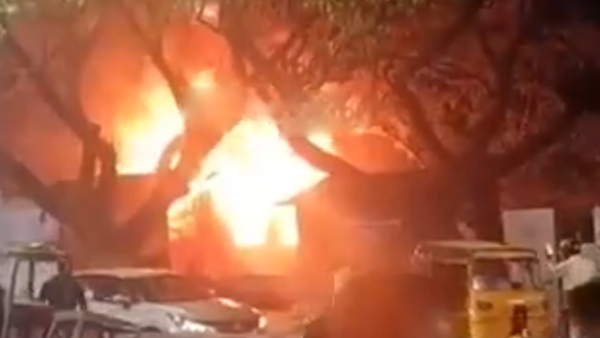 Fire accident in Chennai KK Nagar burnt 2 Buses, 2 Autos, Lorry and Van 