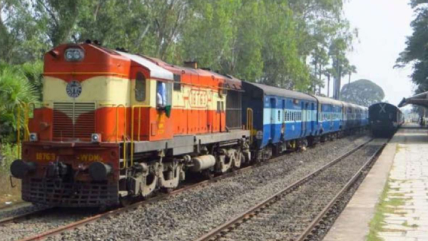  Do you know how far a train goes per liter of diesel? 