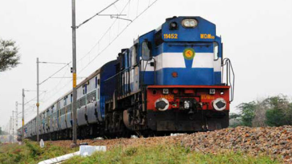  Do you know how far a train goes per liter of diesel? 