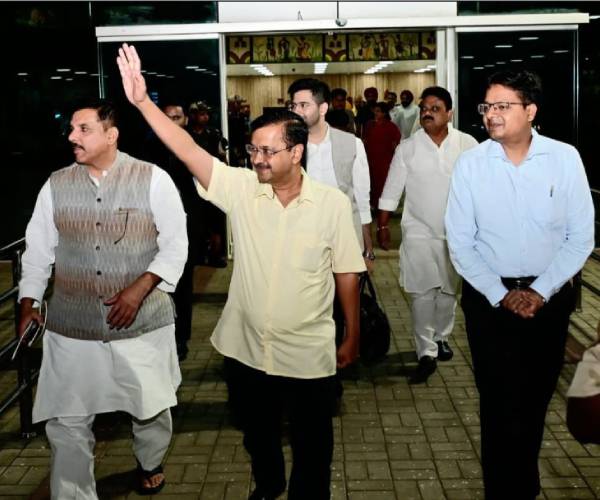 Delhi CM Arvind Kejriwal to meet Jharkhand CM Hemant Soren today 