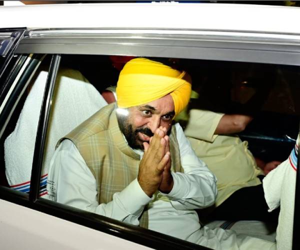 Delhi CM Arvind Kejriwal to meet Jharkhand CM Hemant Soren today 