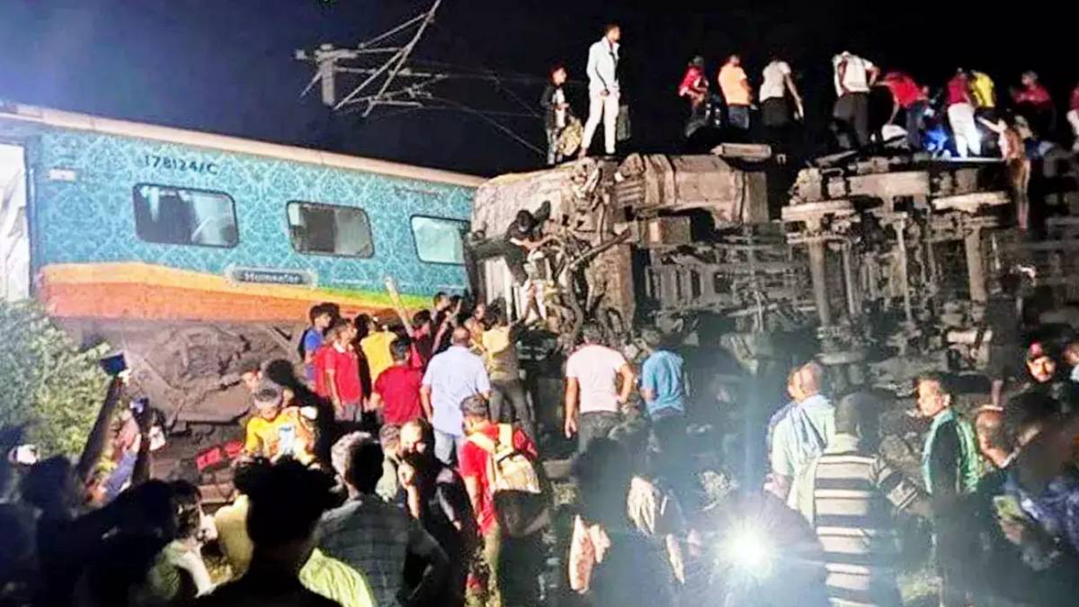 Coromandel train accident: Rescue work going on day and night Collecting details of passengers intensive 