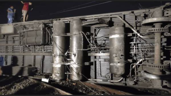 What is Kavach System? How It Would be Helpful in Saving the Train Accidents?