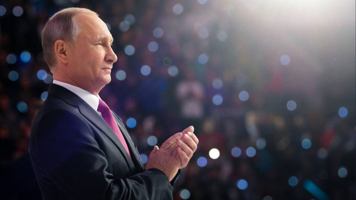  Russia President Vladimir Putin assest worth is 200 Bilion America dollar? and uses gold toilet