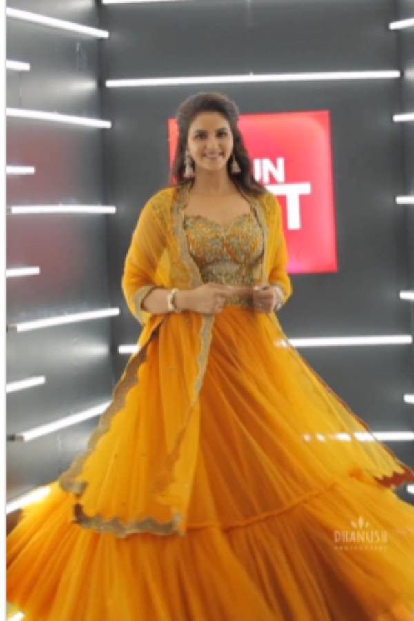 Actress Chaitra Reddy Instagram post receiving Sun Family Awards 