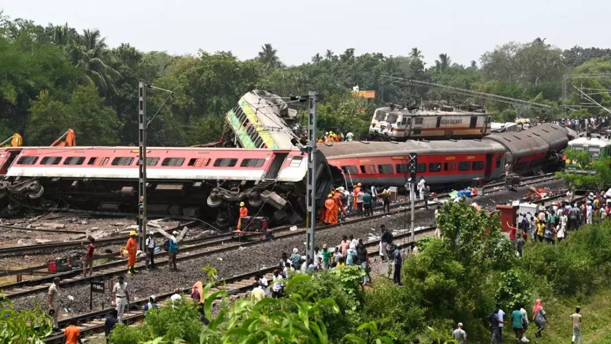 A 10-year-old boy who was trapped under the bodies of 7 people in the Odisha train accident A 10-year-old boy who was trapped under the bodies of 7 people in the Odisha train accident