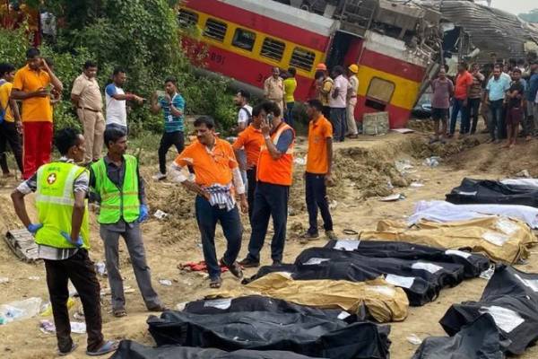 Odisha train tragedy: 40 passegers died with no blood, no injuries 