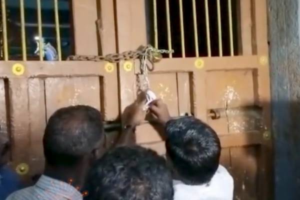 Why Tamil Nadu government sealing the Villupuram temple is a brave move in state politics? 