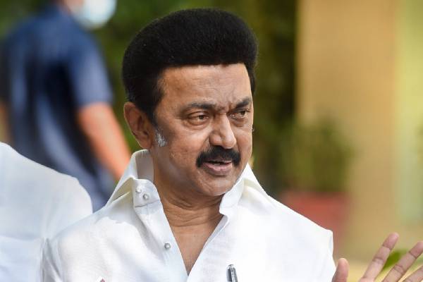 How did Tamil Nadu government arrest theetchithars when Governor said there is no Child Marriage? 