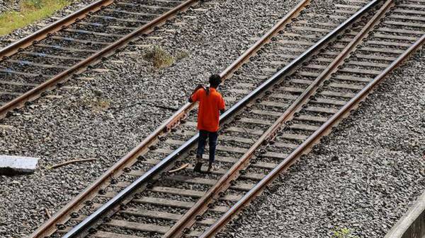 Southern Railway decided to change the plan in construct the 4th railway line from beach to Egmore 