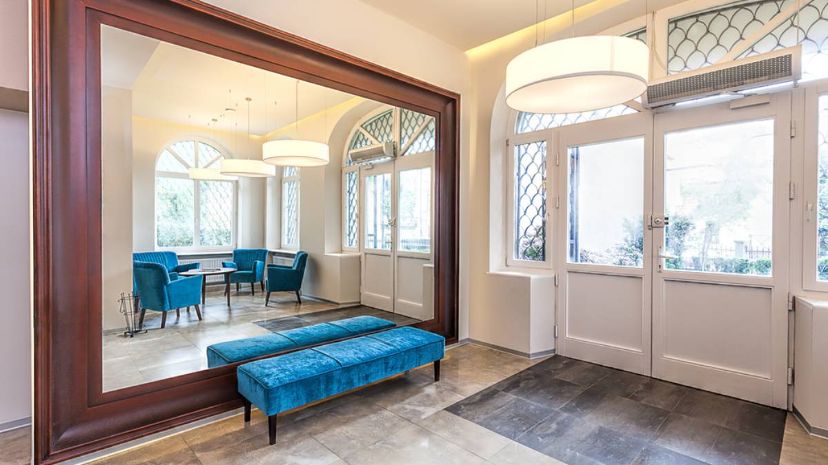 Vastu tips Tamil : How Mirrors Influence Money And Health Status in our home 