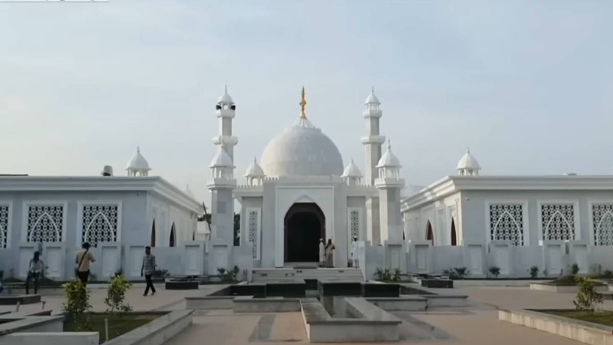 The son who built the Taj Mahal for his mother in Thiruvarur district 