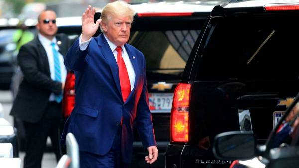 FBI accuses Trump of parting with Trumps home as a threat to national security 