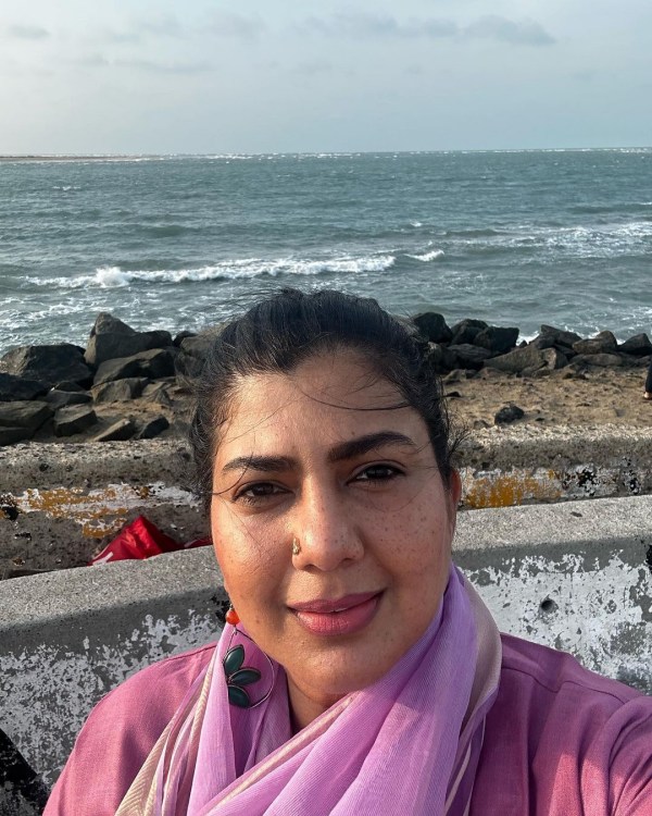 Ilamai pudhumai Swarnamalya Photos taken on the beach of the Indian Ocean