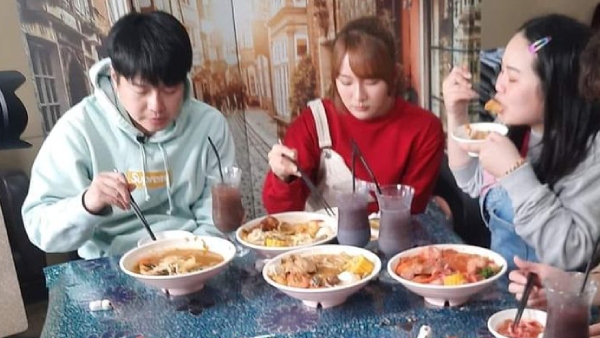 Godzilla Ramen with crocodile leg draws customers to Taiwan Restaurant 