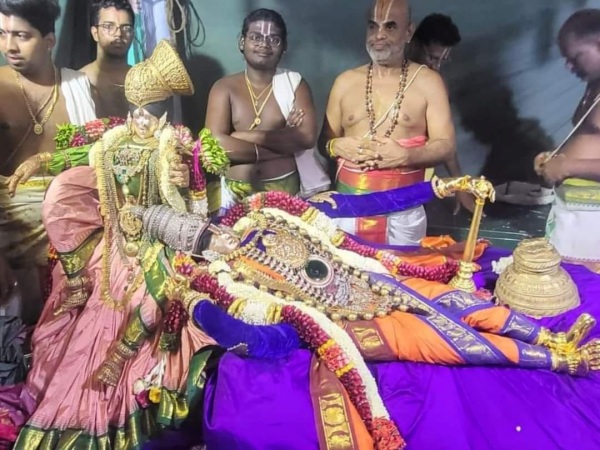 Srivilliputhur Andal temple Aadi pooram Festival to held tomorrow Sriranganathar gifts silk saree for Aandal Srivilliputhur Andal temple Aadi pooram Festival to held tomorrow Sriranganathar gifts silk saree for Aandal