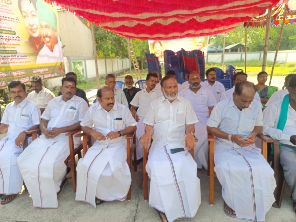 ADMK MLA Arunmozhi thevan hunger strike against NLC and dmk government 