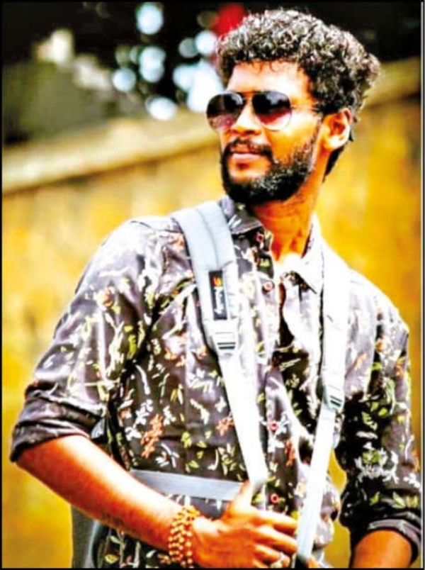 A youth was stabbed to death Chinnamanur in Theni district after he asked for the cell phone A youth was stabbed to death Chinnamanur in Theni district after he asked for the cell phone