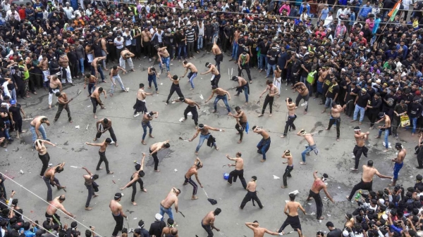 What is Muharram ashura? Why Shias and scratching there body and went procession 