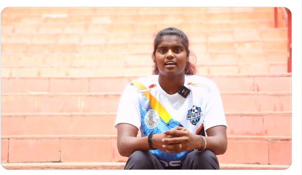 Tamil Nadu womens football team won the gold trophy after five years Tamil Nadu womens football team won the gold trophy after five years