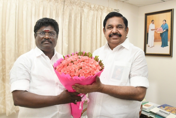 Former MLA Manickam jump to aiadmk from bjp 