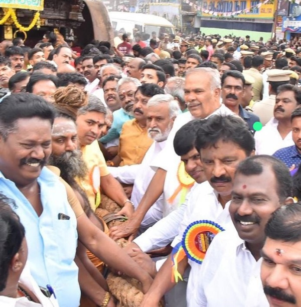 Nellaiyappar temple theroottam started: tn speaker appavu and minister sekarbabu attend festival Nellaiyappar temple theroottam started: tn speaker appavu and minister sekarbabu attend festival