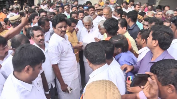 Nellaiyappar temple theroottam started: tn speaker appavu and minister sekarbabu attend festival Nellaiyappar temple theroottam started: tn speaker appavu and minister sekarbabu attend festival