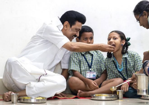 chief ministers breakfast scheme expansion: 15 point 75 lakh students will benefit 