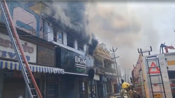 Fire near madurai meenakshi amman temple creates sensation