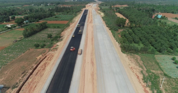  Chennai Bangalore Expressway construction is at full fledged expected to complete on March 2024