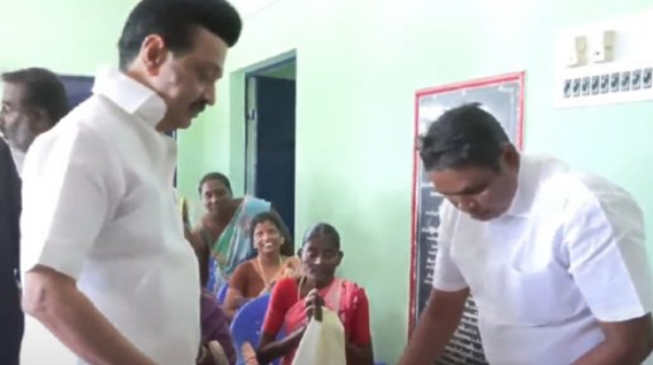 CM Stalin sudden inspection at magalir urimai thogai special camp in thanjavur district