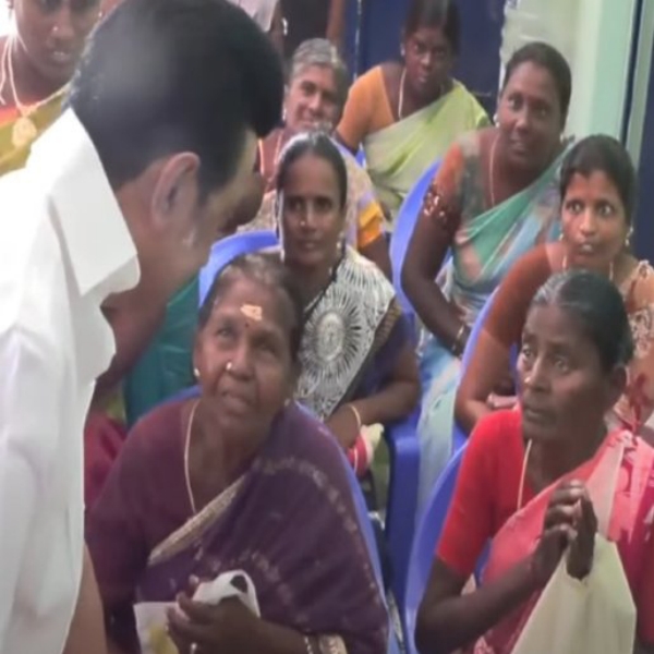 CM Stalin sudden inspection at magalir urimai thogai special camp in thanjavur district