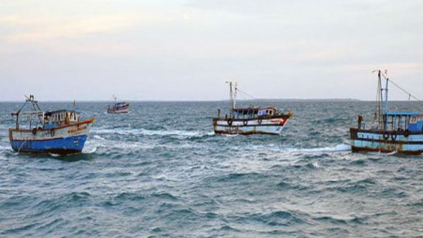 Sri Lankan navy arrests 13 Tamil Nadu fishermen from Rameshwaram and seized their boats today Sri Lankan navy arrests 13 Tamil Nadu fishermen from Rameshwaram and seized their boats today