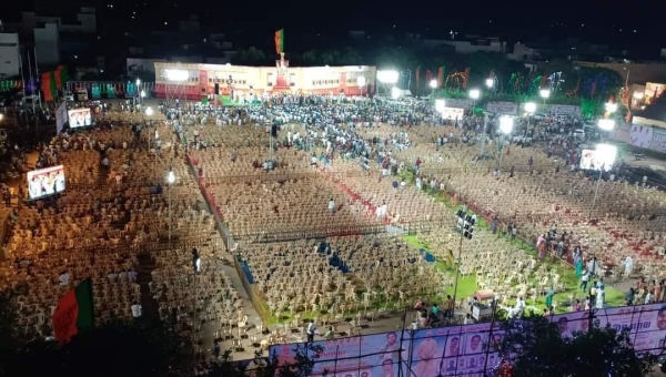 Empty chairs at BJP conference in Annamalais home town karur: Gayathri Raghuram criticized Empty chairs at BJP conference in Annamalais home town karur: Gayathri Raghuram criticized