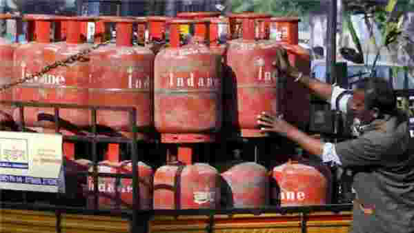 LPG Gas Cylinder apply in pm ujjwala yojana get free connection and LPG Cylinder tips LPG Gas Cylinder apply in pm ujjwala yojana get free connection and LPG Cylinder tips