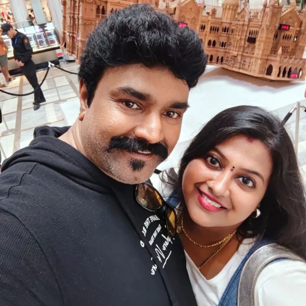 Ethirneechal serial Gnanam Do you know who is in his previous movies and information about his family