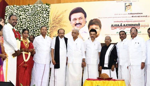 Dravidian movement writer Thirunavukkarasu has expressed regret by directly pointing out to Stalin Dravidian movement writer Thirunavukkarasu has expressed regret by directly pointing out to Stalin