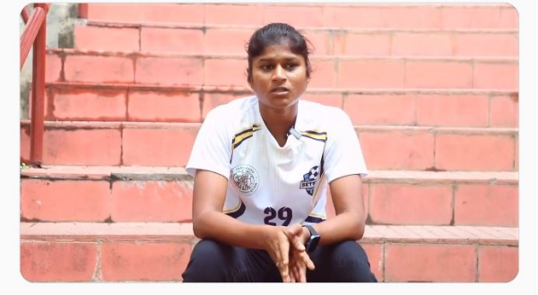 Tamil Nadu womens football team won the gold trophy after five years Tamil Nadu womens football team won the gold trophy after five years