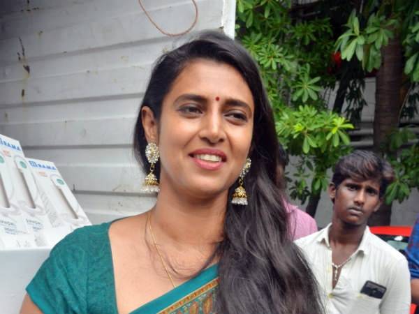 Famous actress Kasthuri has criticized INDIA vs NDA and tweeted about DMK 